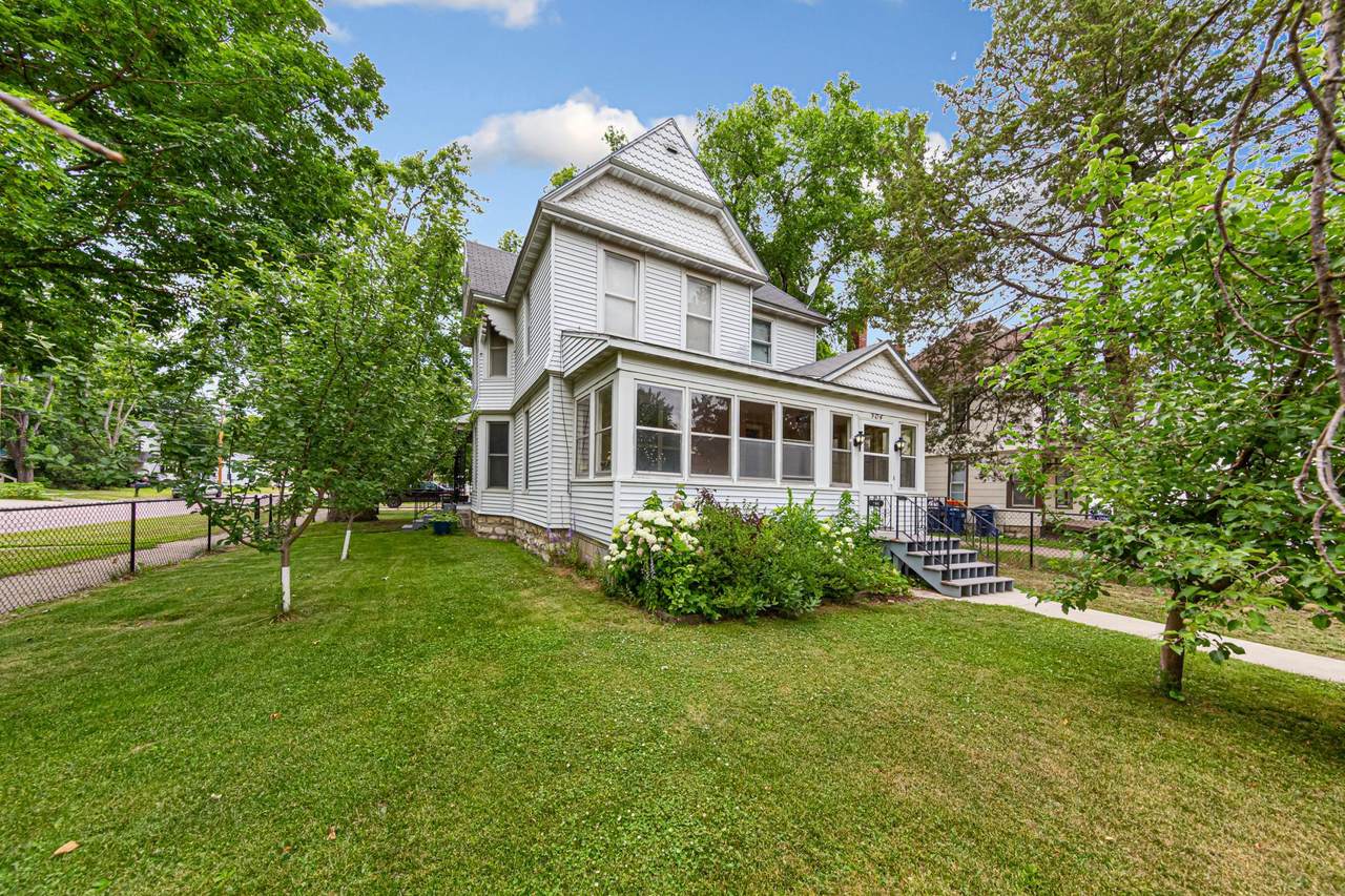 904 Central Avenue - Photo 1