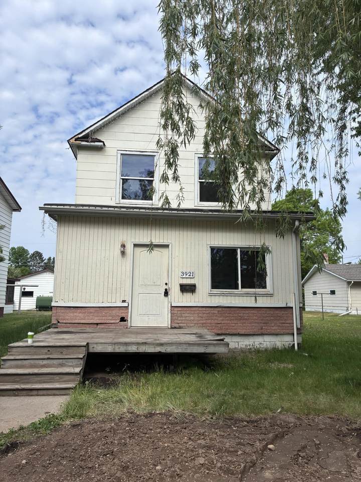 3921 5th Ave E - Photo 1