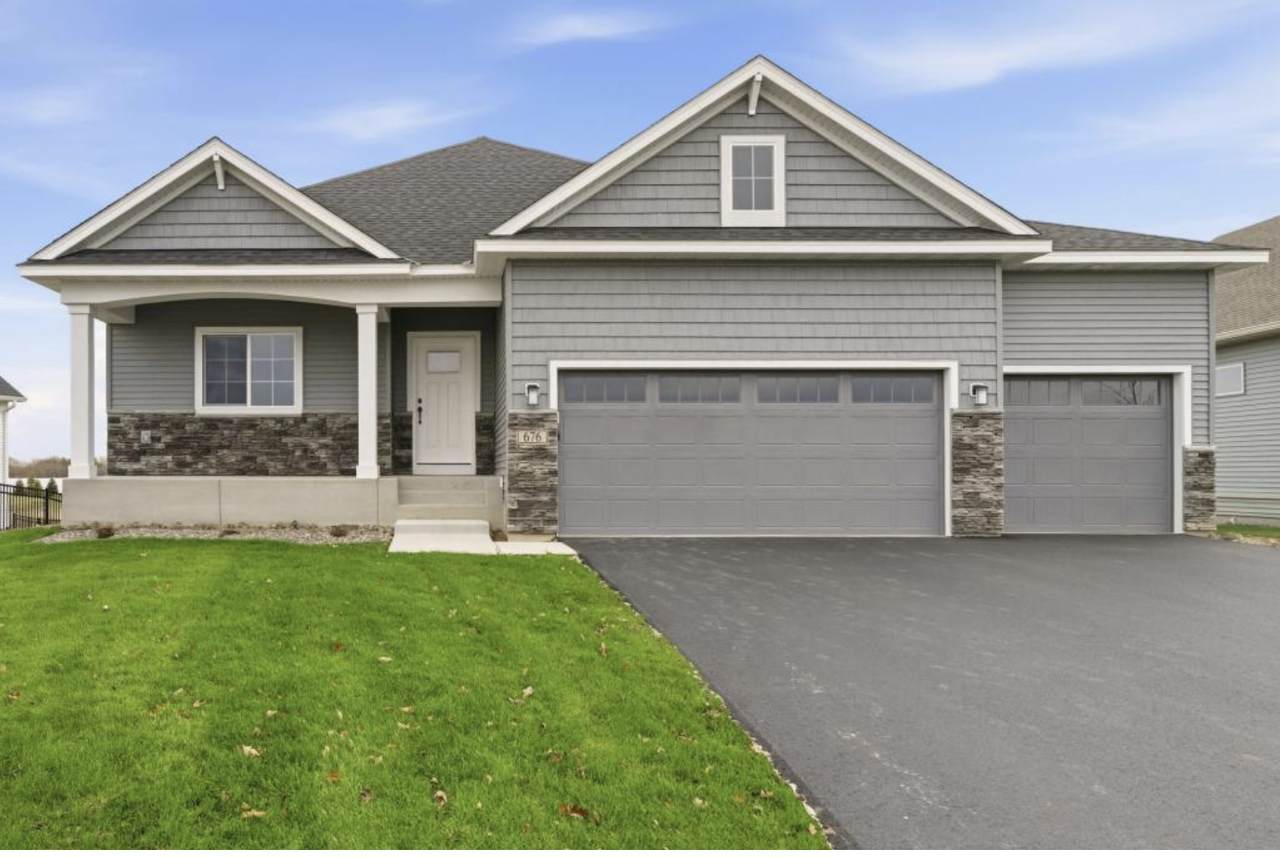 676 Goldenrod Court - Photo 1