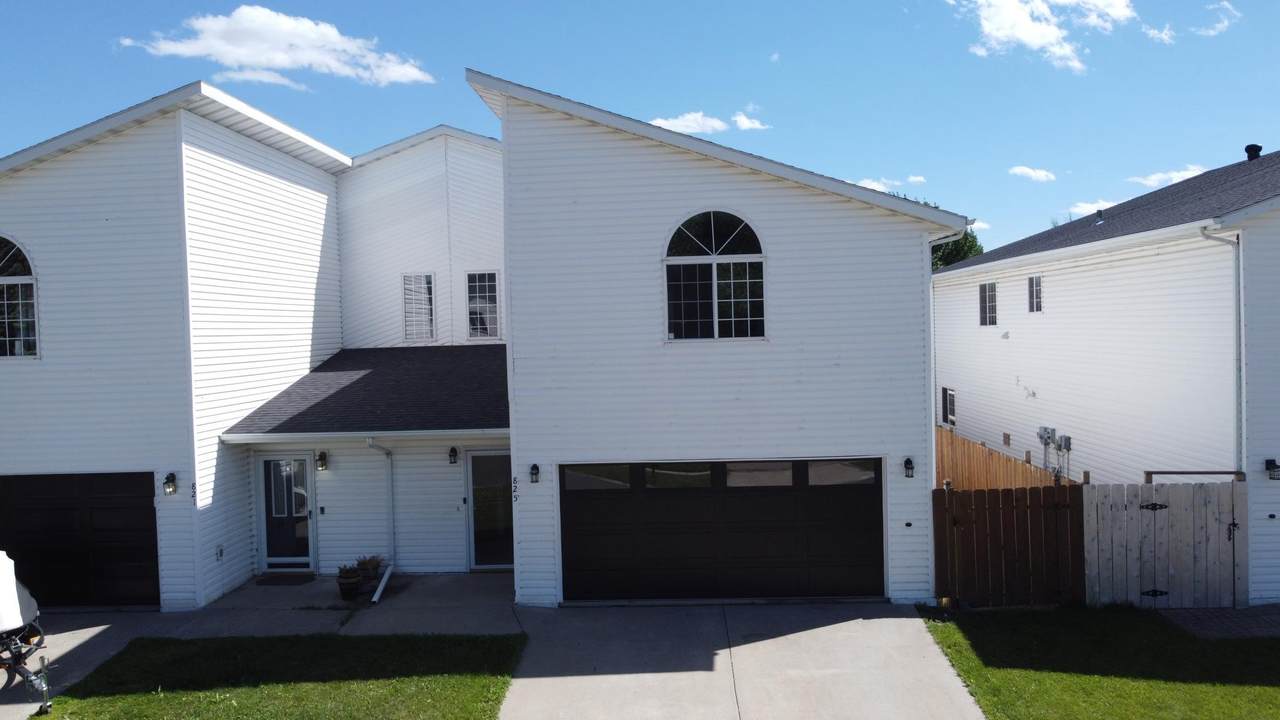 825 12th Avenue - Photo 1