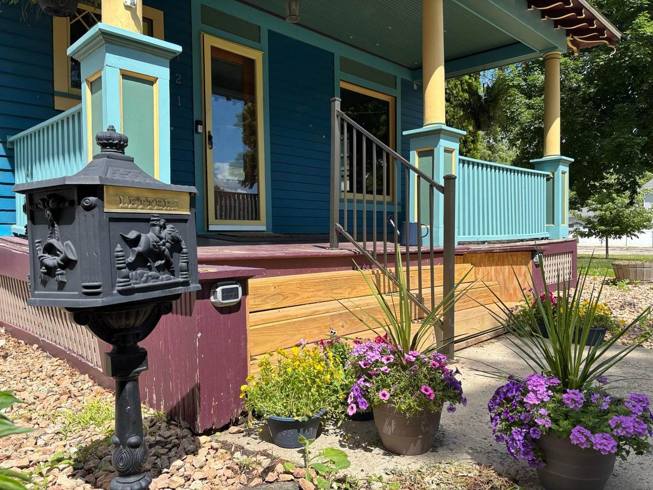 121 5th Street - Photo 1