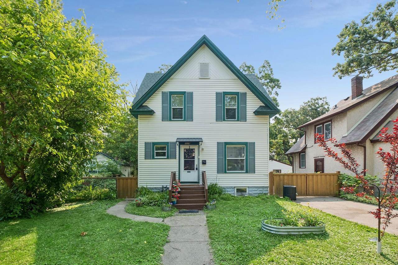 3029 43rd Avenue - Photo 1