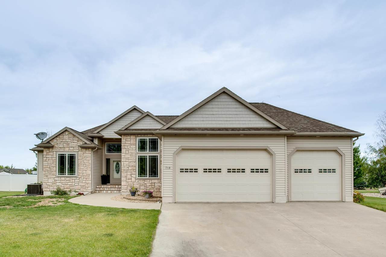 718 Sedona Drive - Photo 1