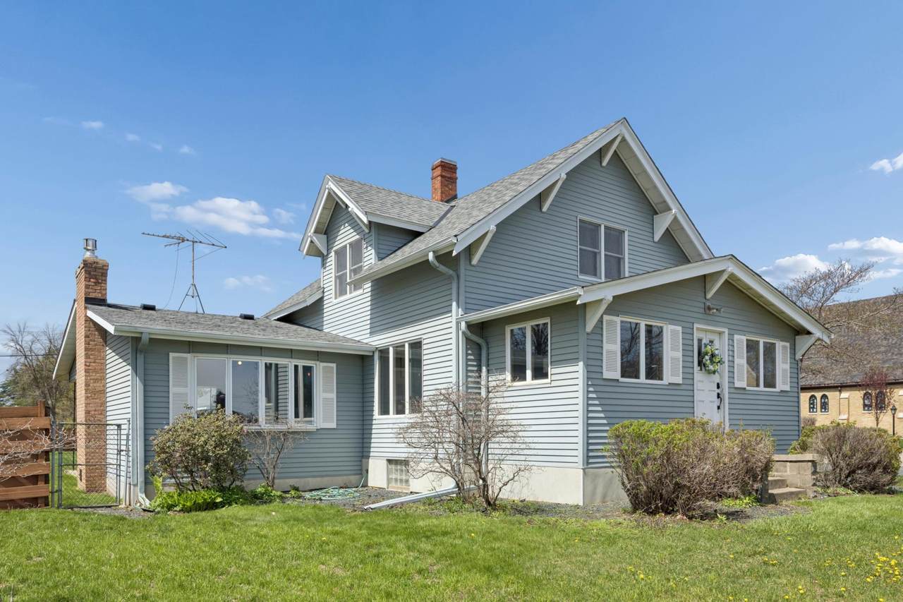 3590 Laverne Avenue - Photo 1