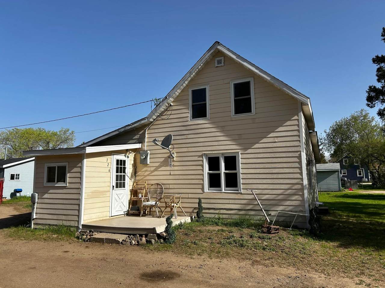 726 2nd Street - Photo 1