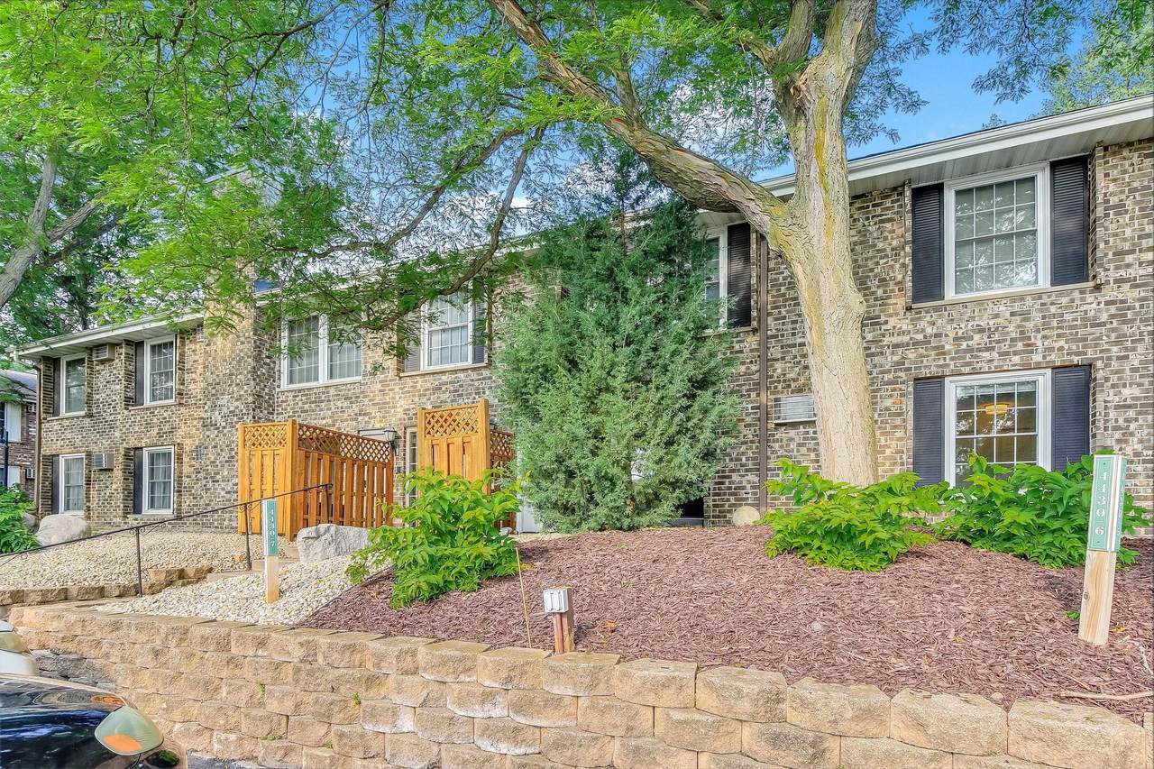 4424 Cedar Lake Road - Photo 1