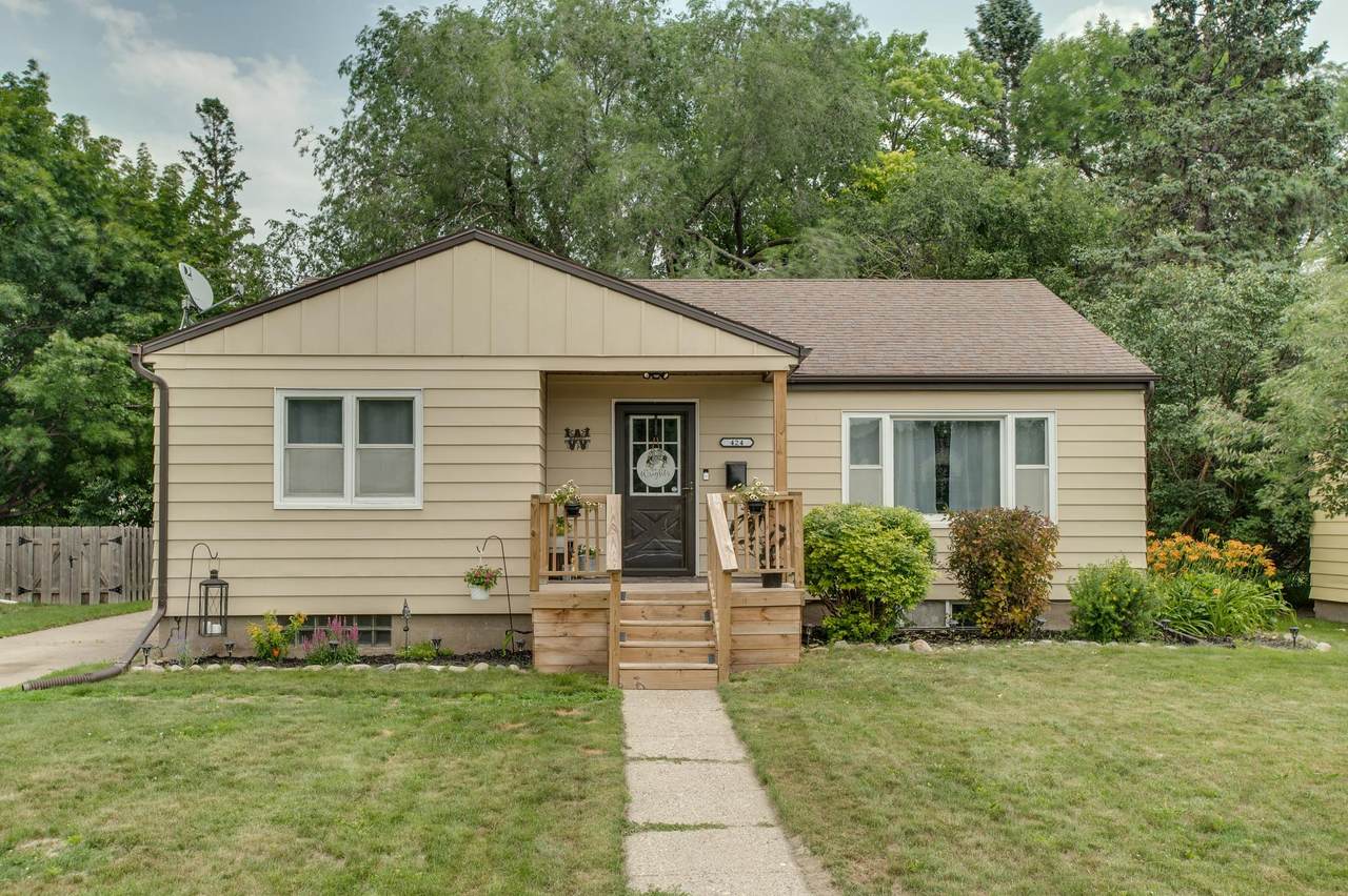 424 15th Street - Photo 1