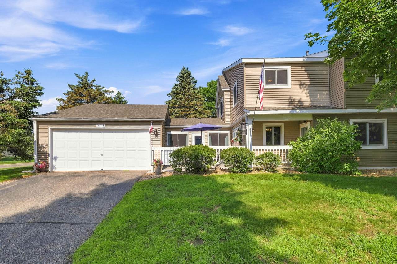 2513 Wimbledon Place - Photo 1