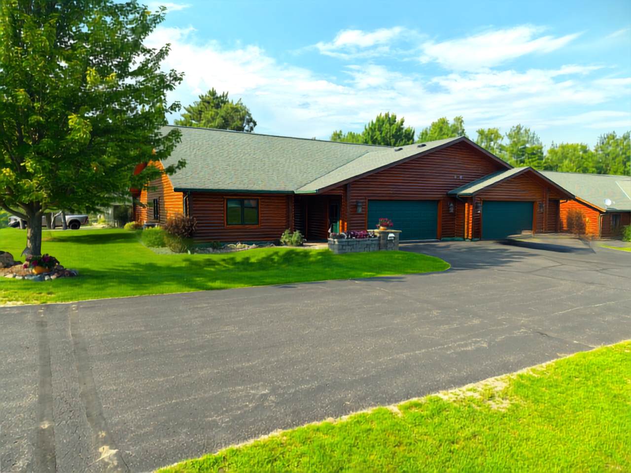 521 Northwoods Circle - Photo 1