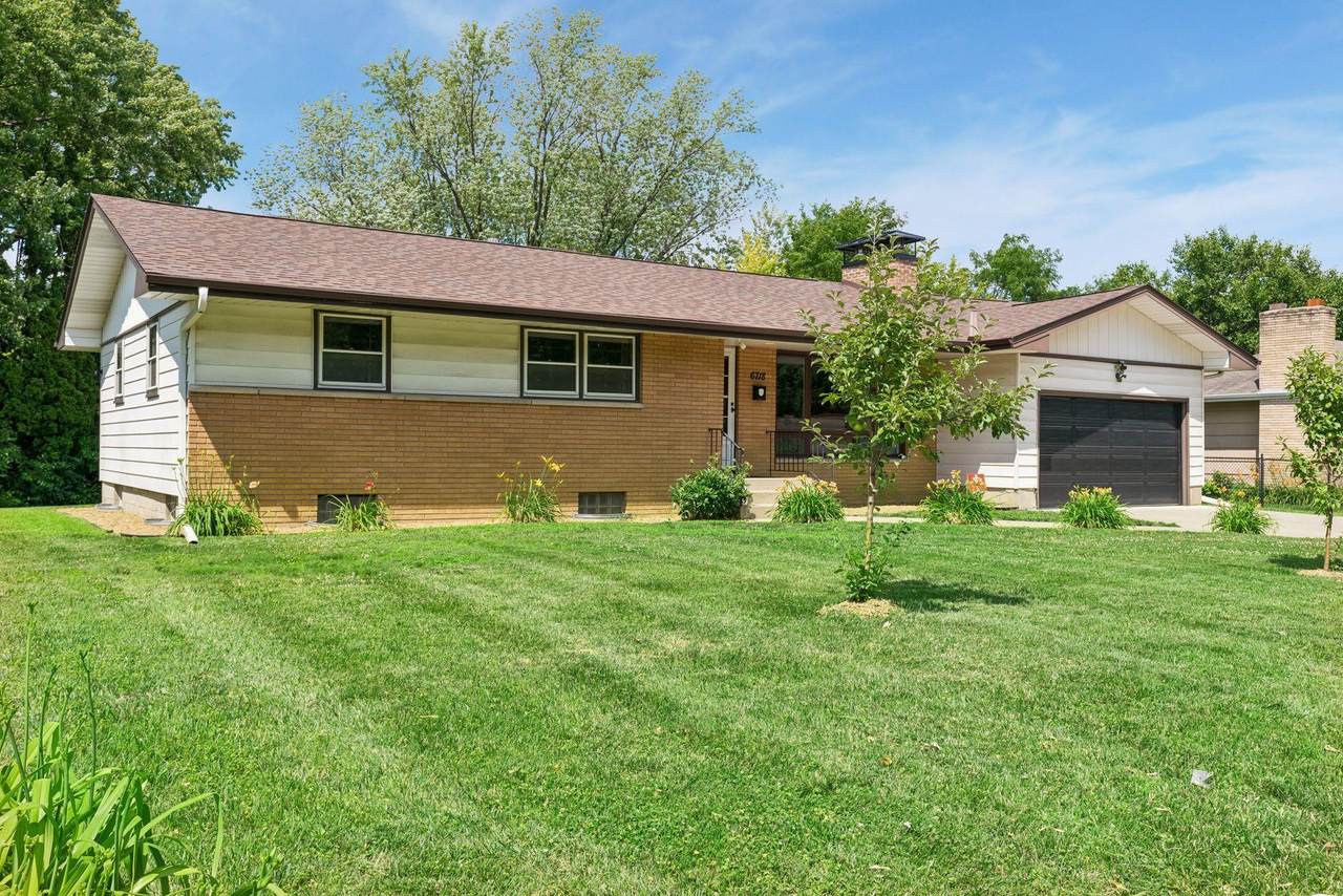 6718 36th Avenue - Photo 1