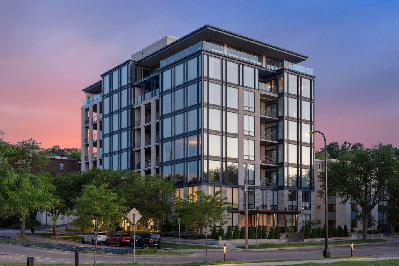 301 Kenwood Parkway - Photo 1
