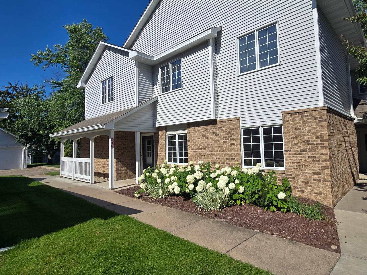 3545 Blue Jay Way - Photo 1