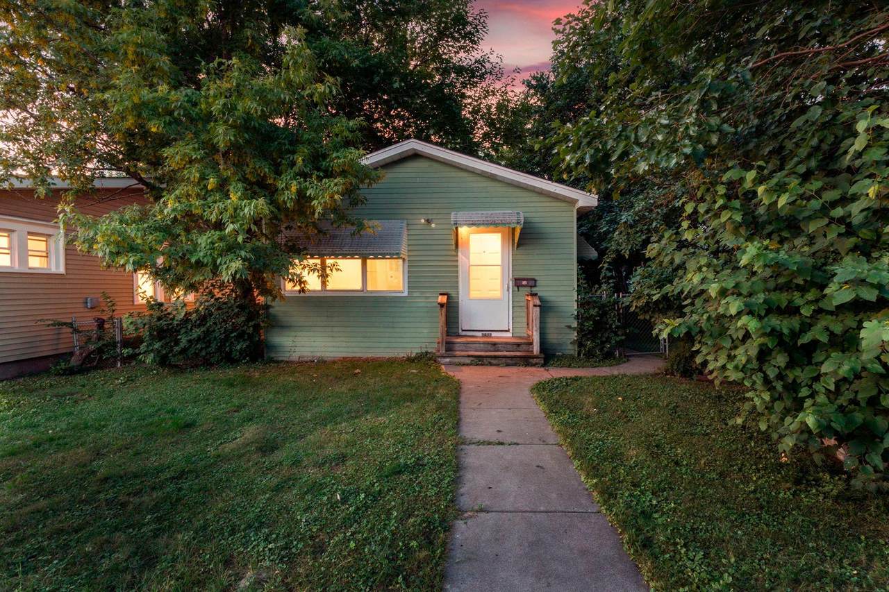 3822 Dupont Avenue - Photo 1