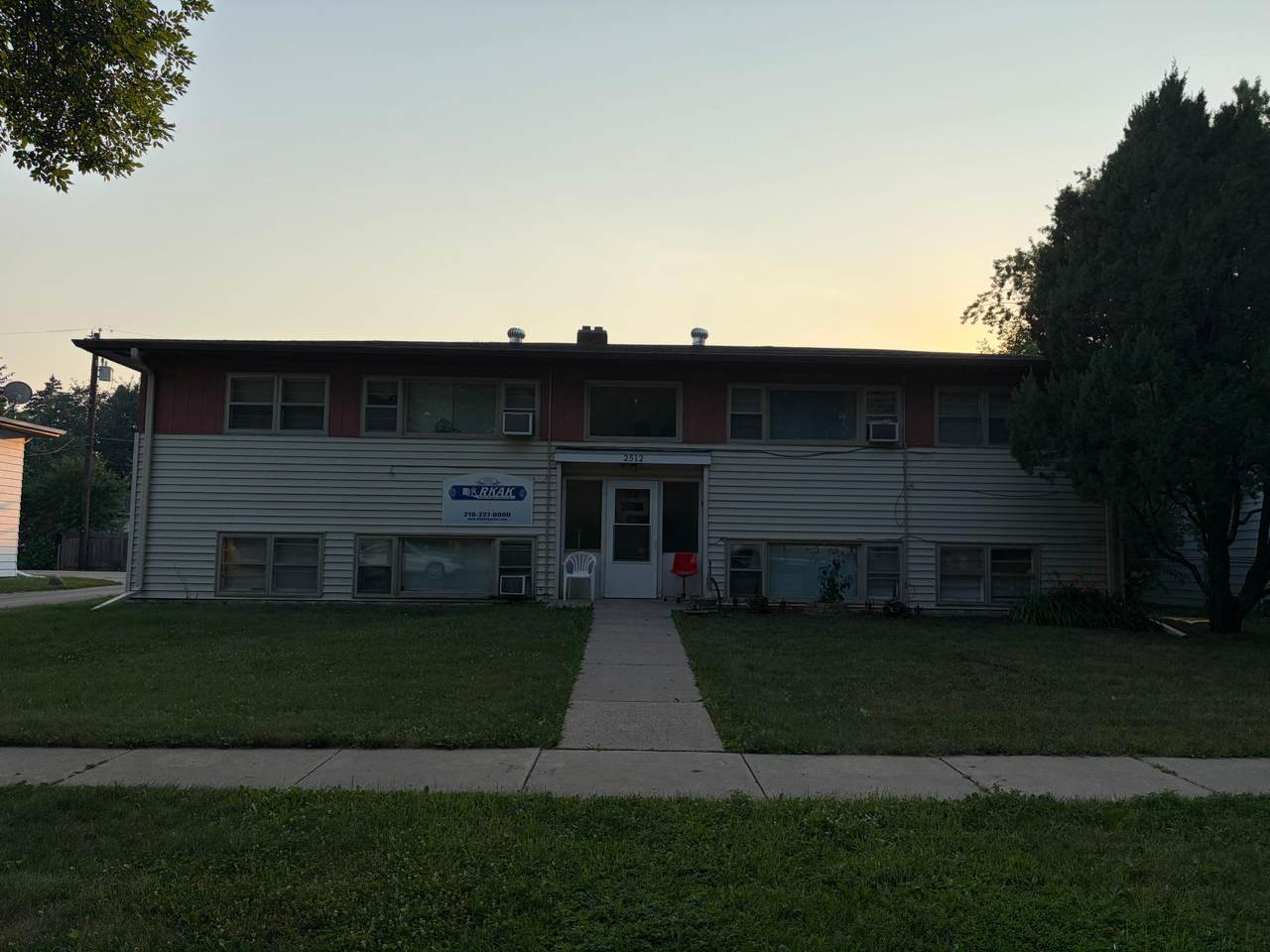 2512 9th Street - Photo 1