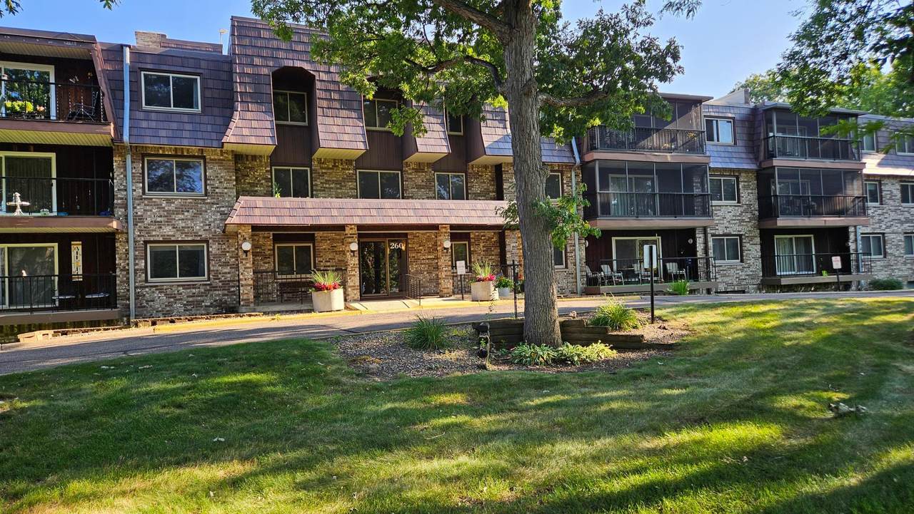 260 Westview Drive - Photo 1