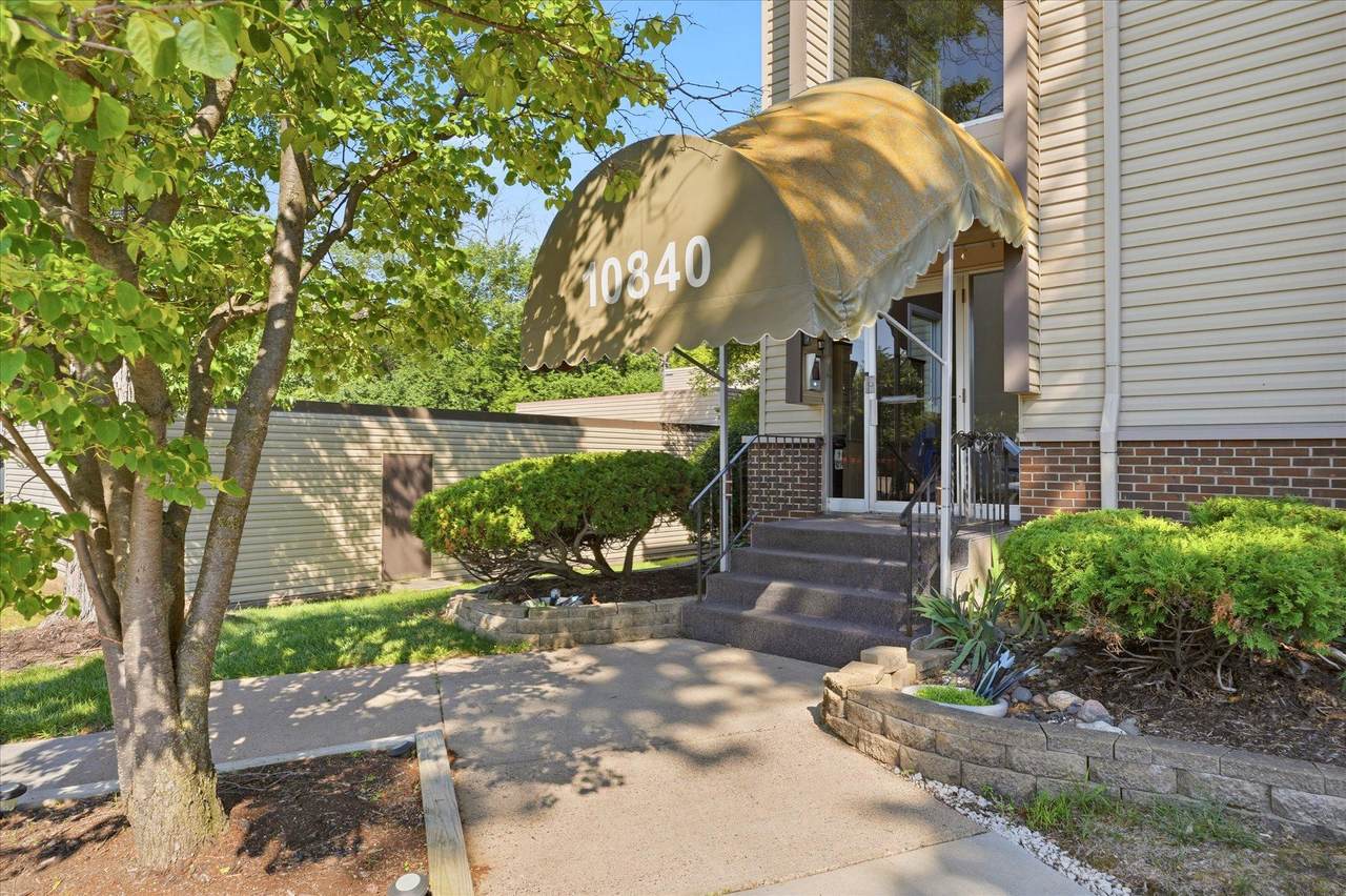 10840 Rockford Road - Photo 1