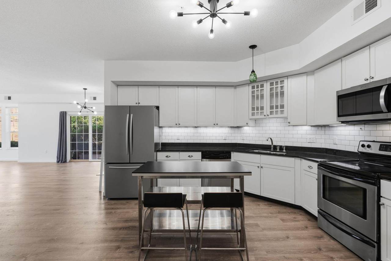 4132 Vernon Avenue - Photo 1