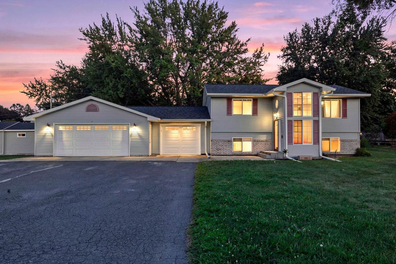 720 2nd Street - Photo 1