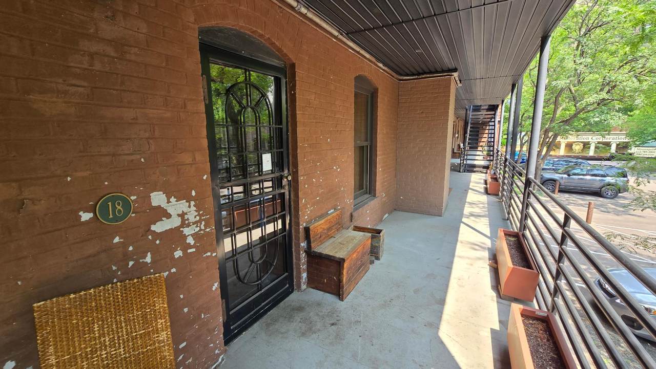 1311 Yale Place - Photo 1
