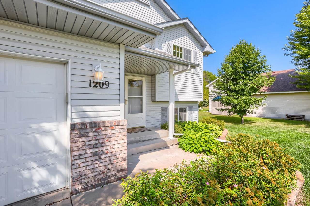 1209 Roberts Road - Photo 1