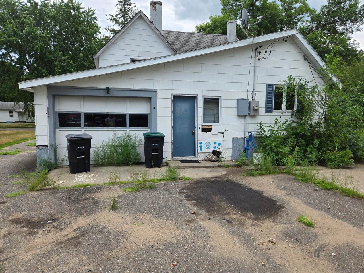 1007 7th Street - Photo 1