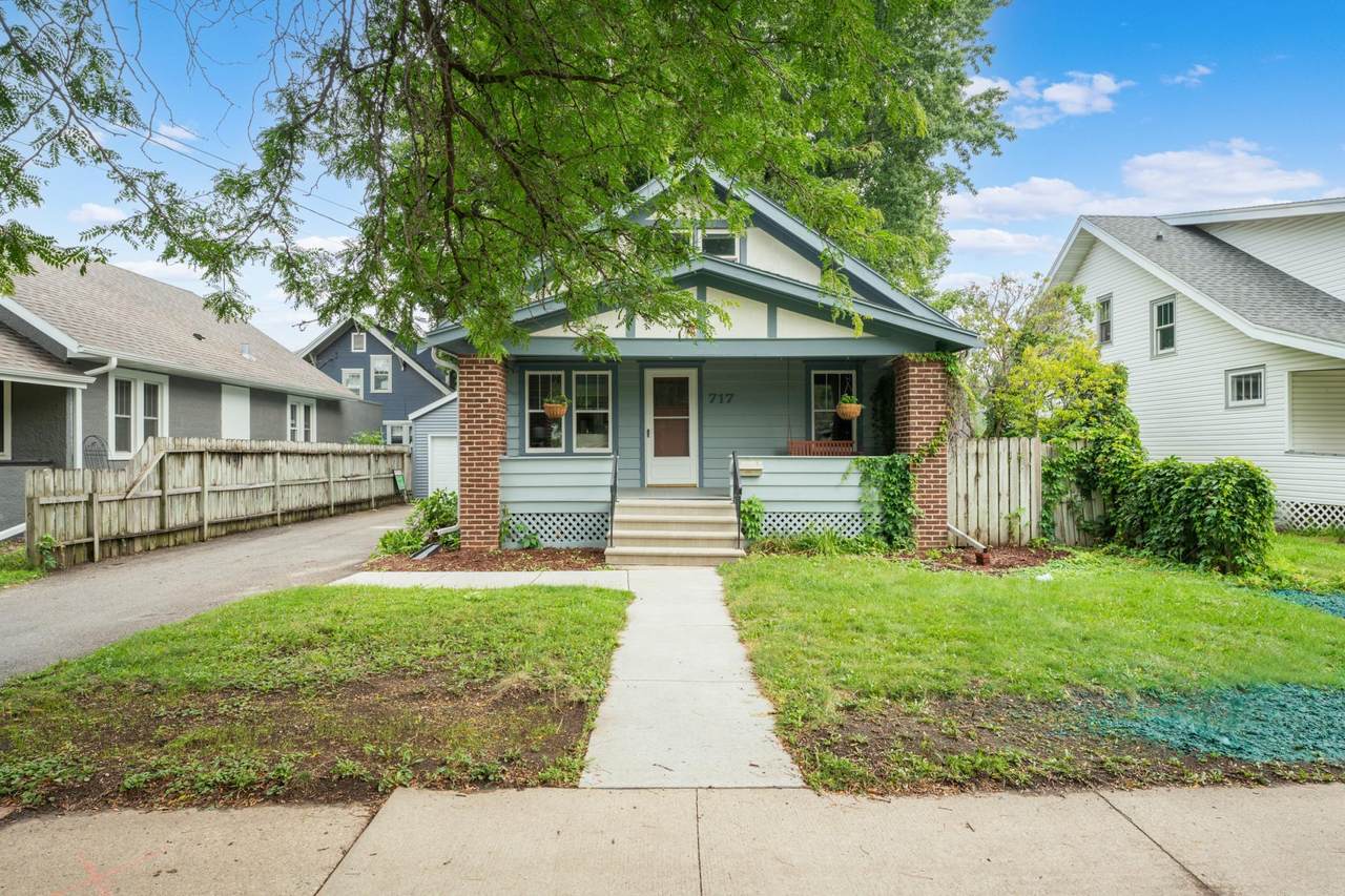 717 2nd Street - Photo 1