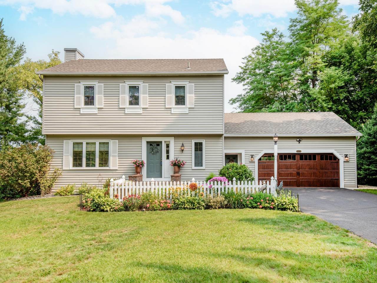 6256 Lynn Way - Photo 1