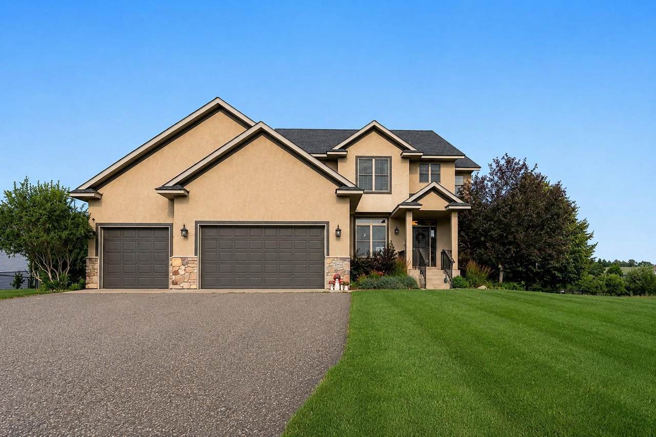 14462 Grand Oaks Drive - Photo 1