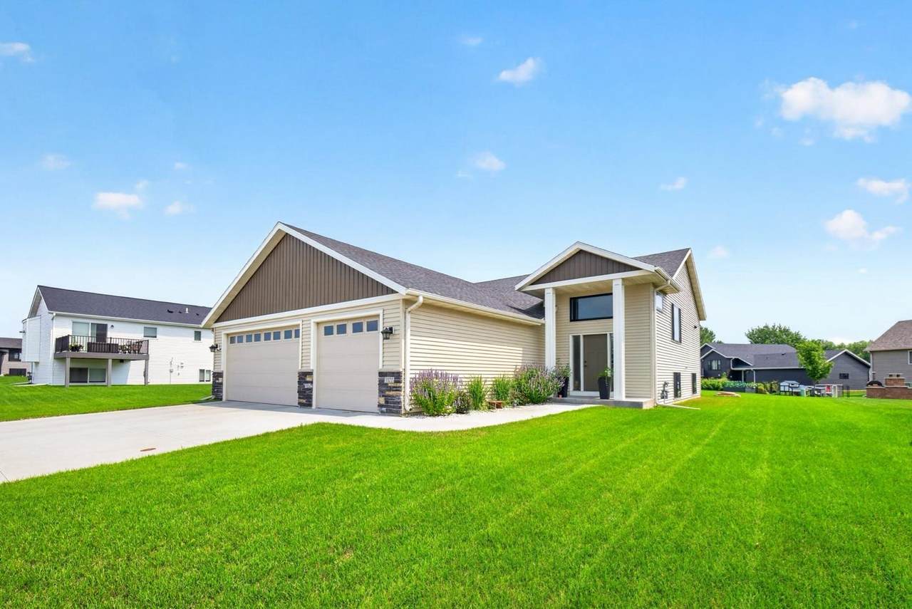 1102 14th Avenue - Photo 1