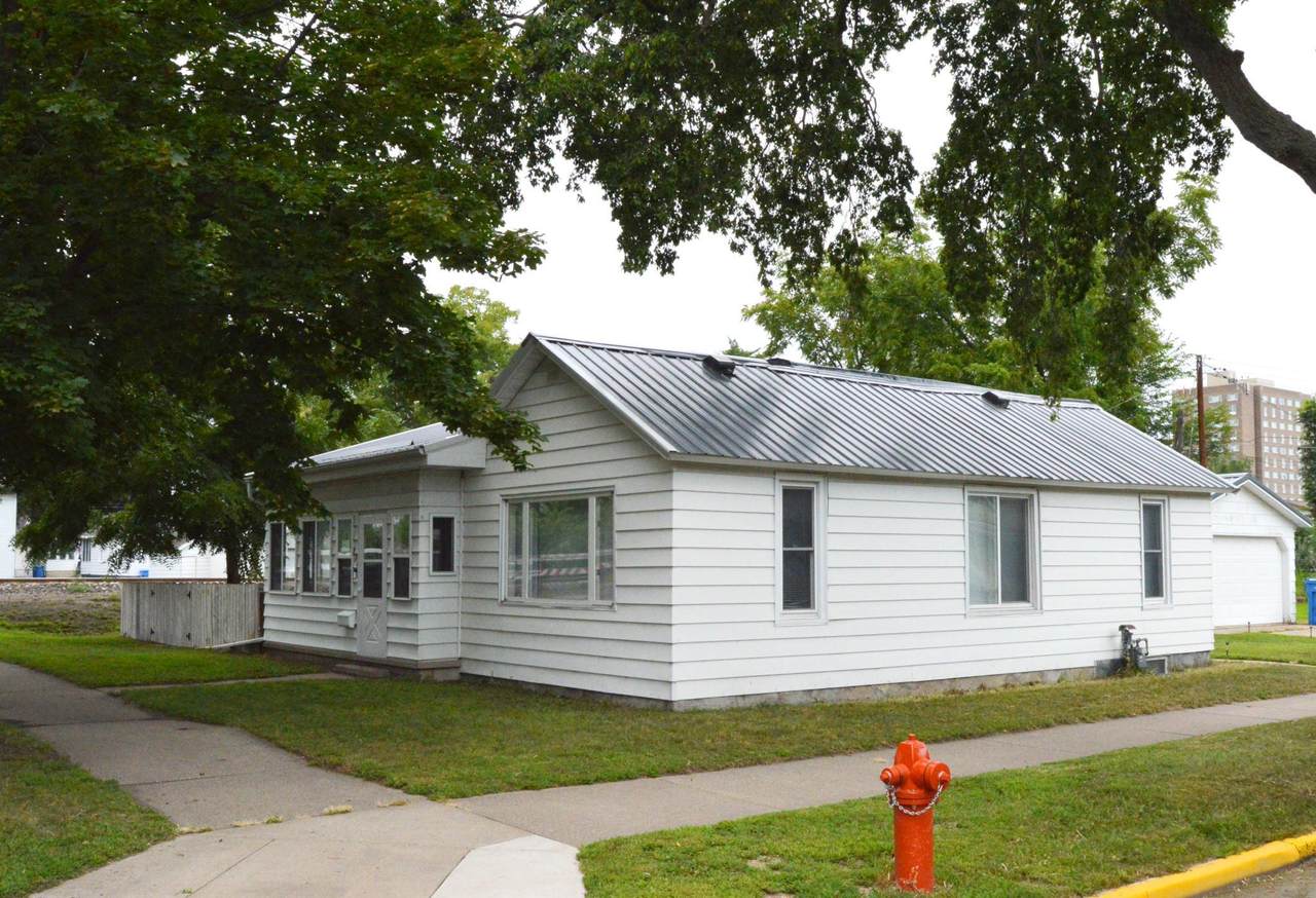 574 Wilson Street - Photo 1