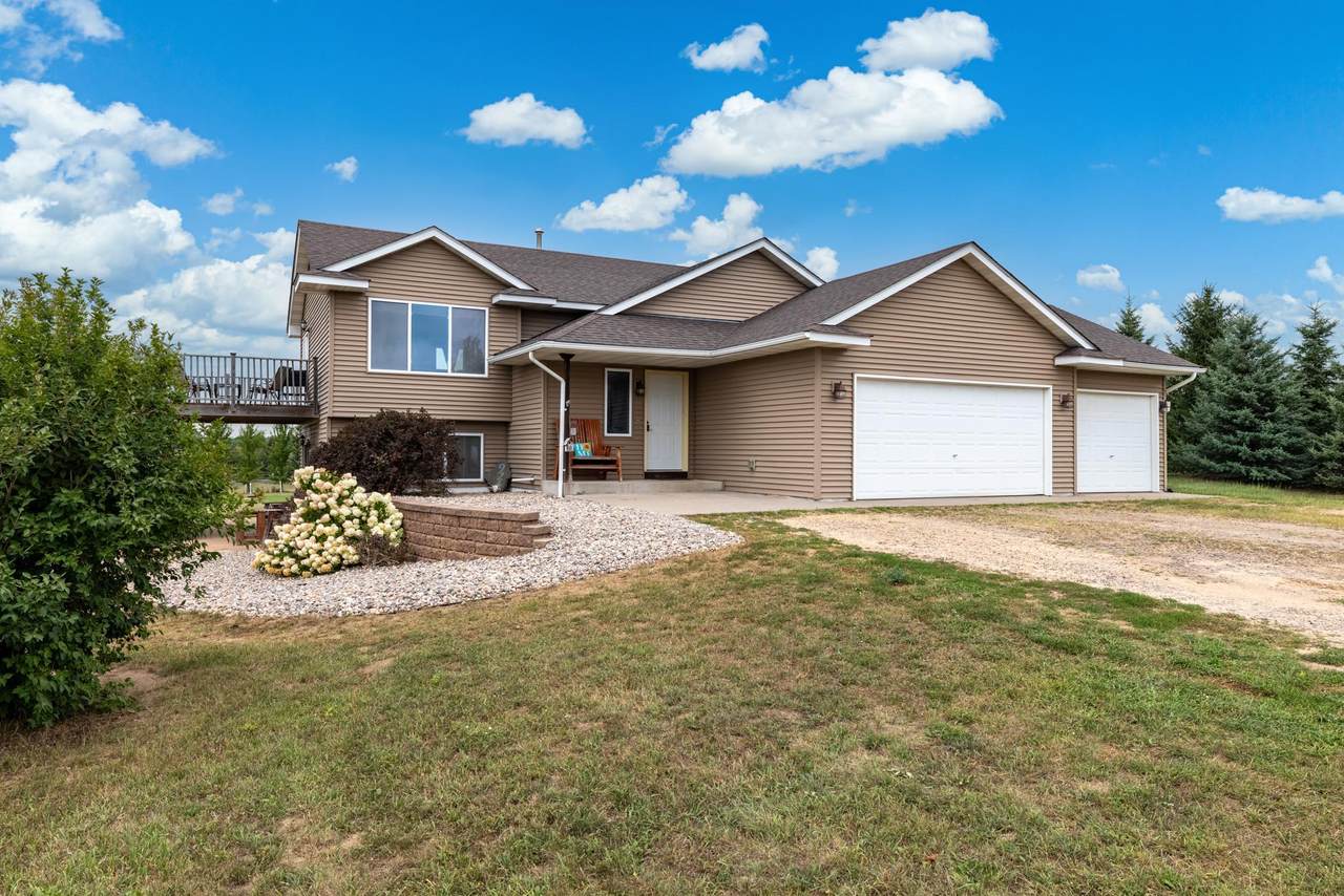 926 189th Avenue - Photo 1