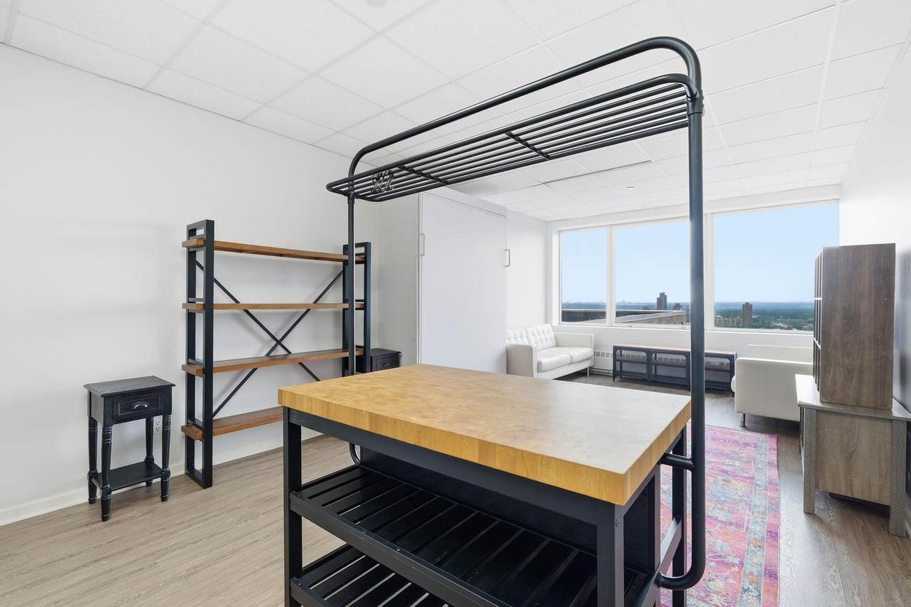 431 7th Street - Photo 1