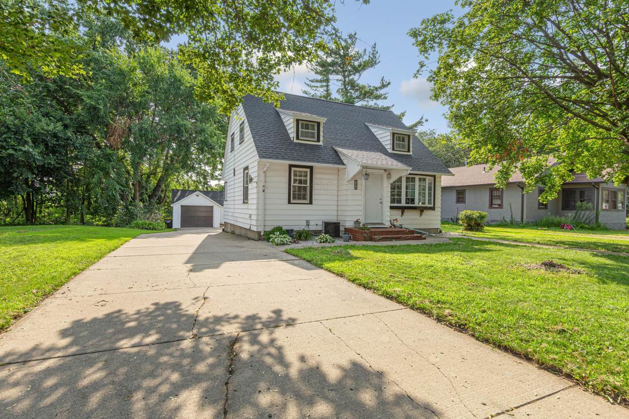 206 12th Street - Photo 1