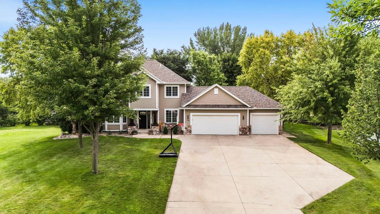 1373 Heritage Avenue - Photo 1