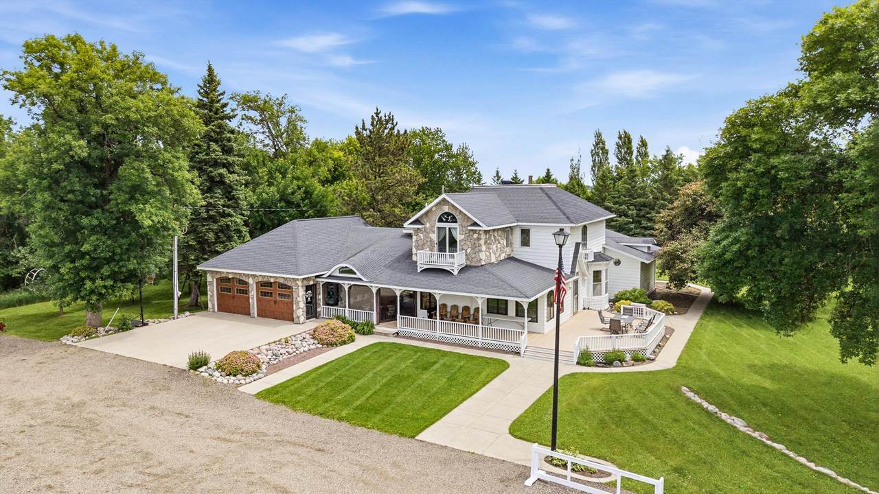 164 110th Avenue - Photo 1