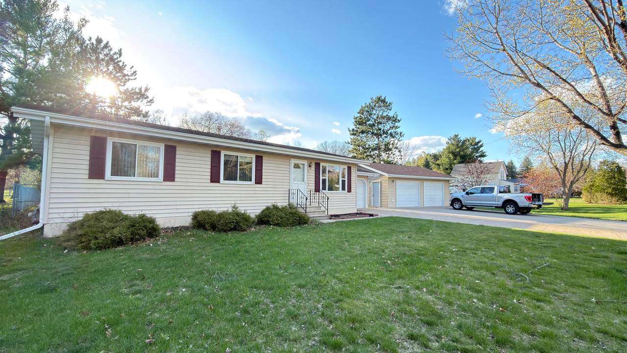 217 8th Street - Photo 1