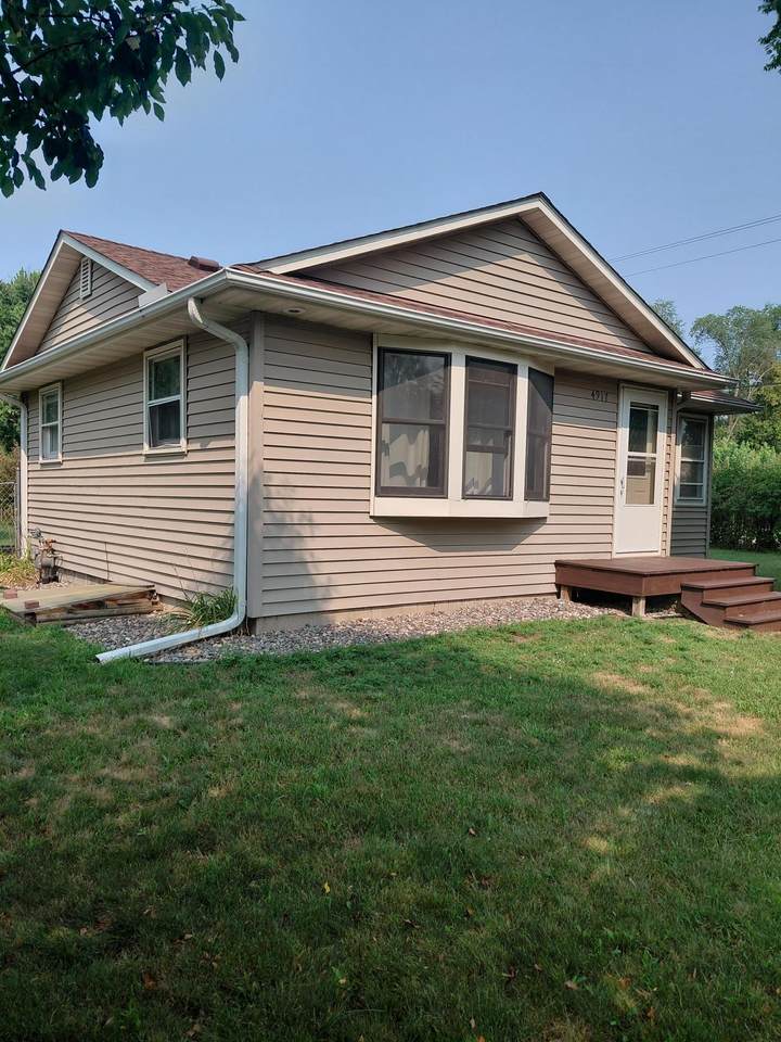 4917 Woodcrest Road - Photo 1