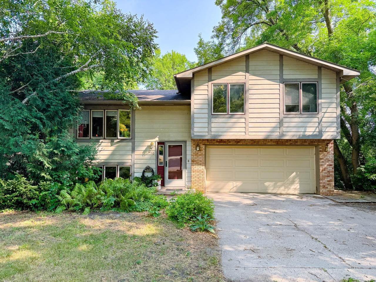 210 Everett Avenue - Photo 1