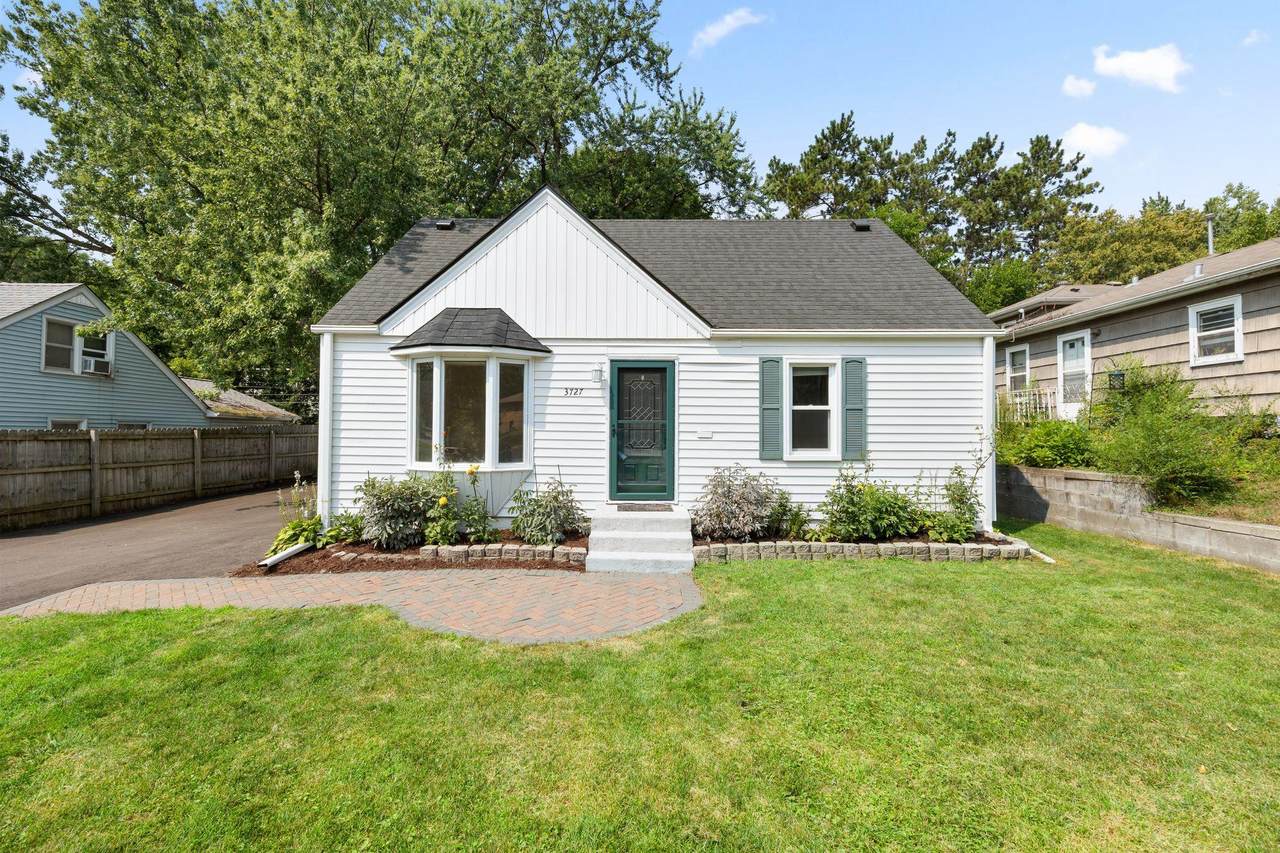 3727 Yates Avenue - Photo 1
