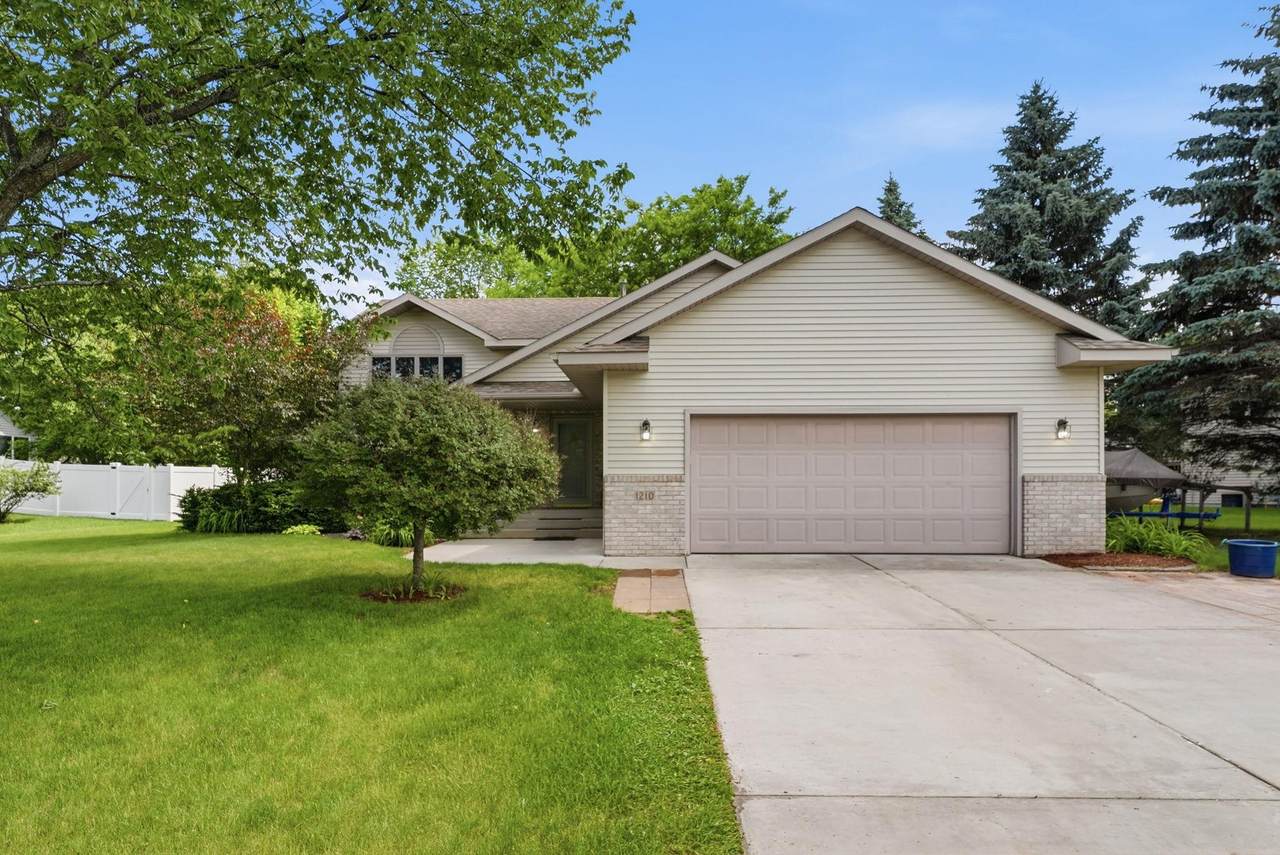 1210 Baker Street - Photo 1