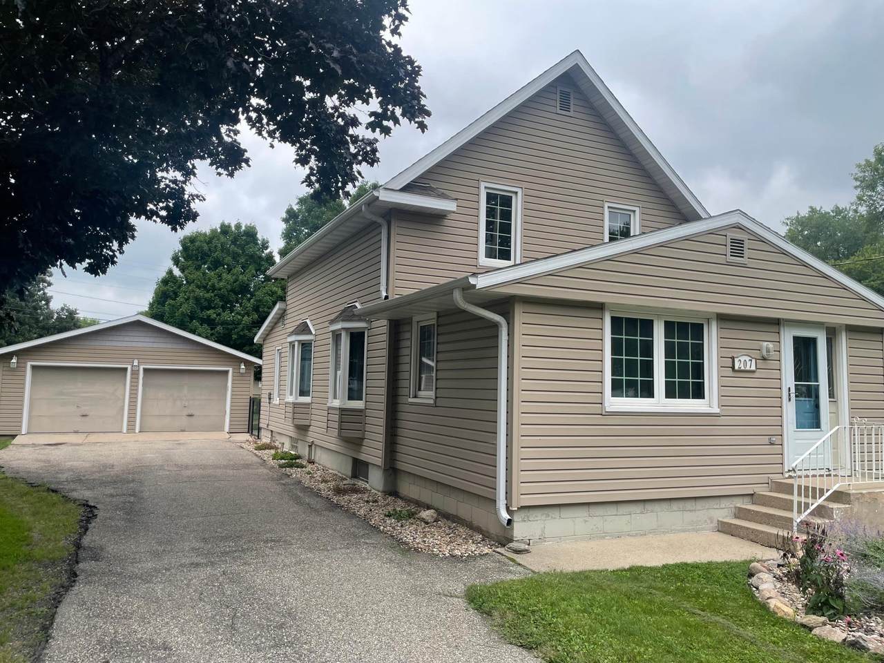 207 1st Avenue - Photo 1