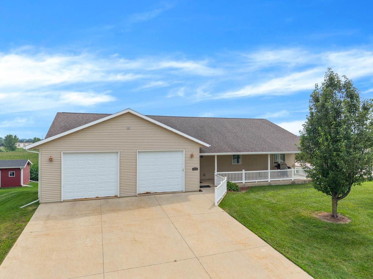 900 Courtney Drive - Photo 1