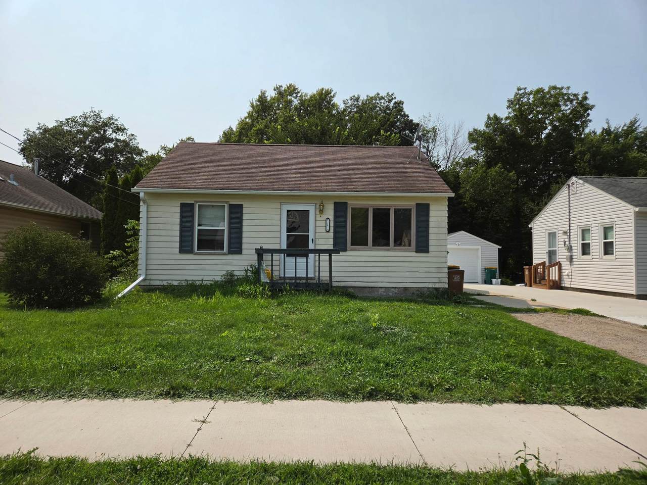 813 Ulstad Avenue - Photo 1