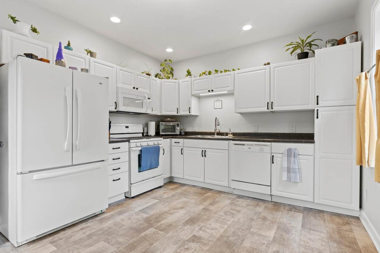 1416 Ford Avenue - Photo 1