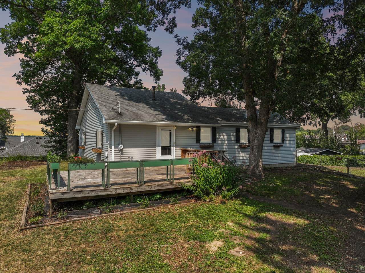 819 17th Street - Photo 1