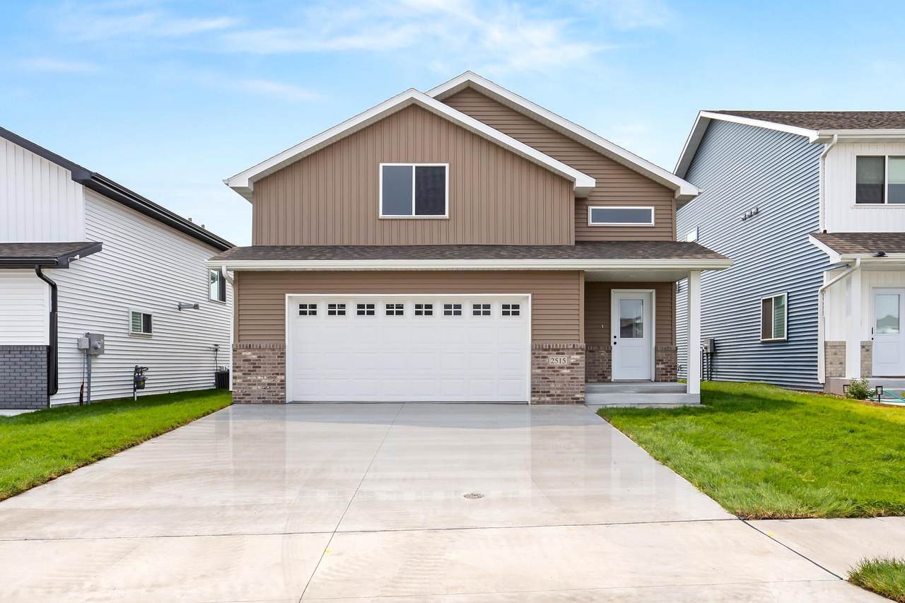 2515 38th Avenue - Photo 1