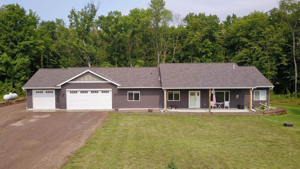 22 454th Boulevard - Photo 1