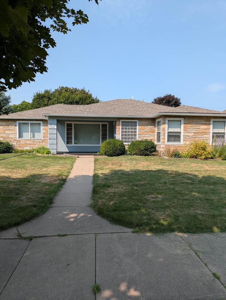 209 3rd Avenue - Photo 1