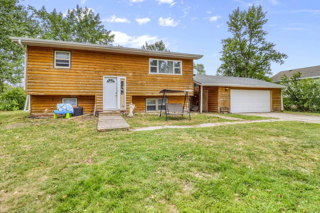 105 6th Street - Photo 1