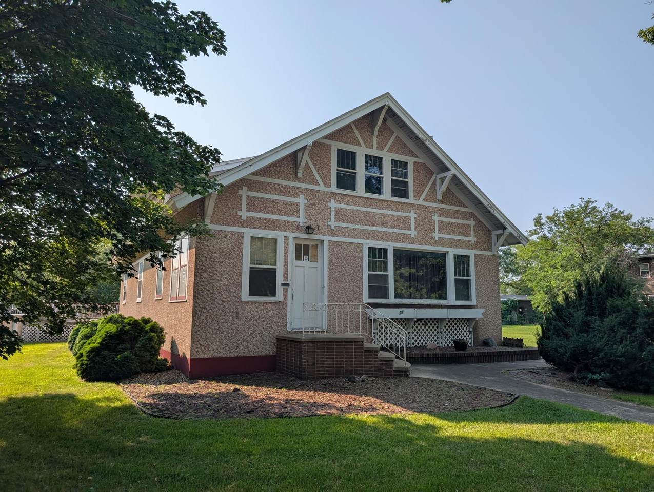 307 Saint Olaf Avenue - Photo 1